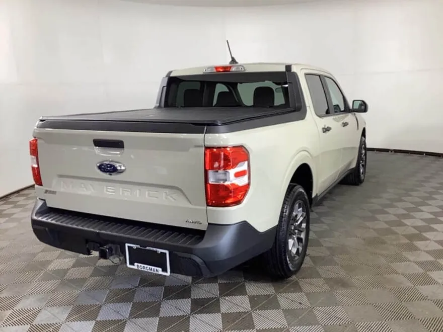2024 Ford Maverick XLT photo 1