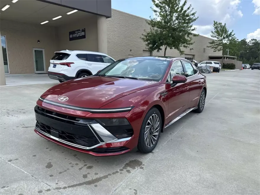 2025 Hyundai Sonata Hybrid Limited photo 1