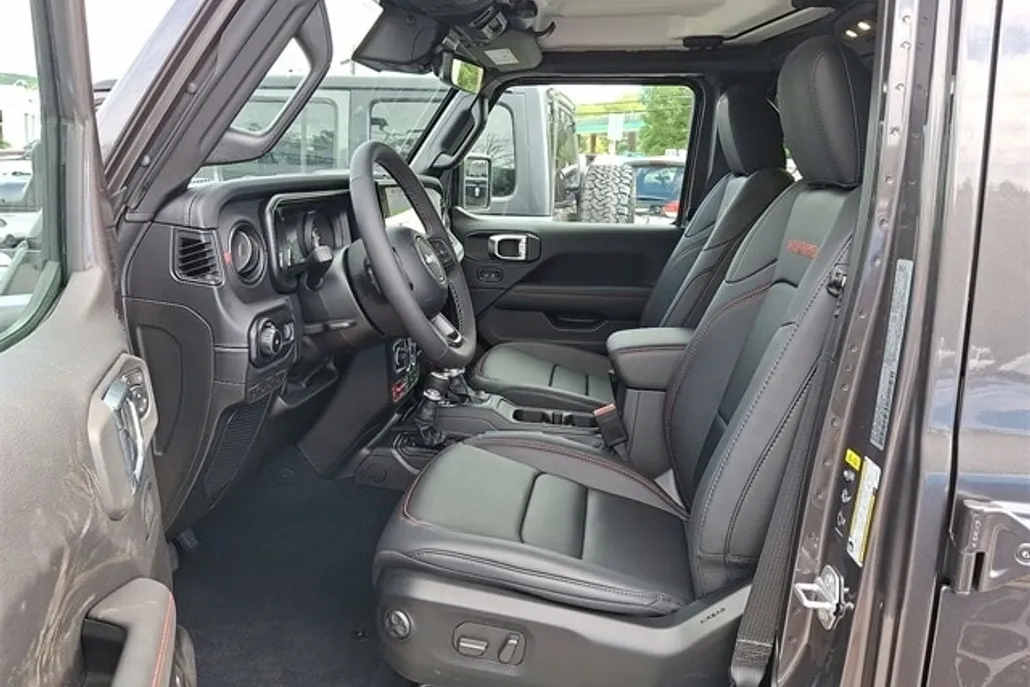 2025 Jeep Wrangler Rubicon photo 1