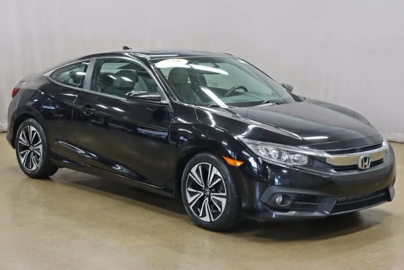 2018 Honda Civic EX-T photo 1