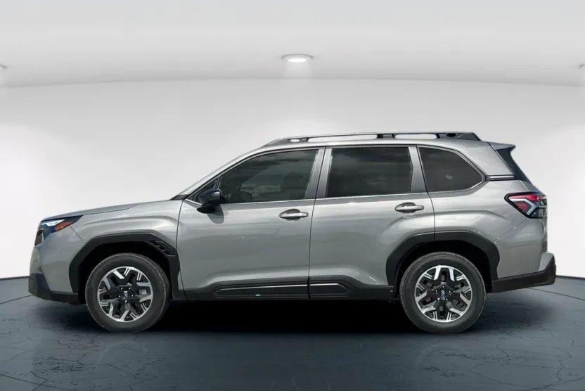 2025 Subaru Forester Premium photo 1