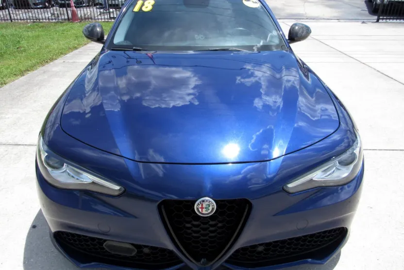 2018 Alfa Romeo Giulia Ti Sport photo 1