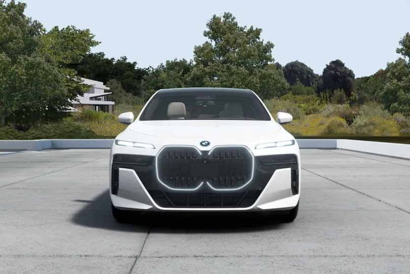 2026 Bmw 750e photo 1