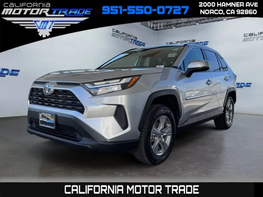 2023 Toyota RAV4 Hybrid LE photo 1