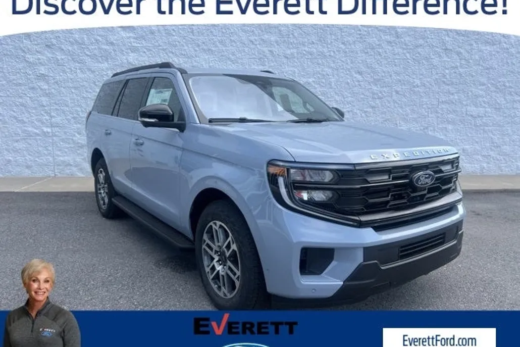 2025 Ford Expedition photo 1