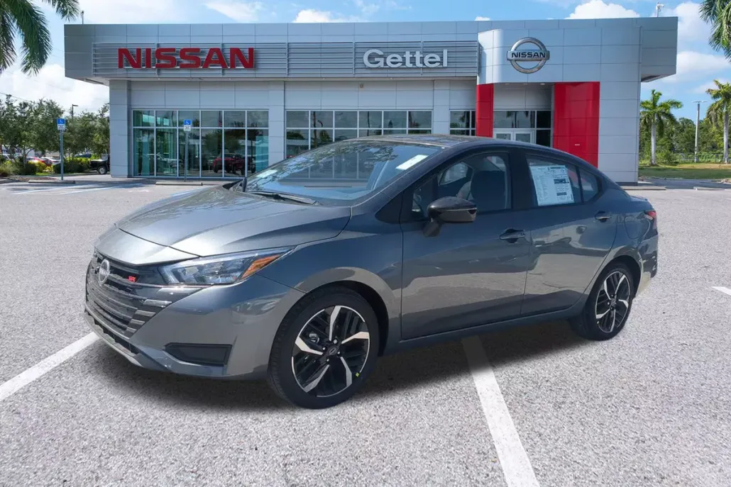 2025 Nissan Versa SR photo 1