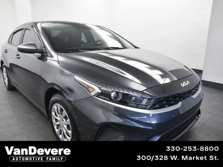 2023 Kia Forte LX photo 1
