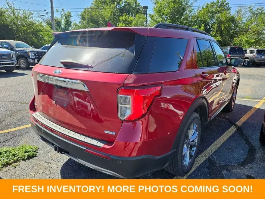 2020 Ford Explorer XLT photo 1