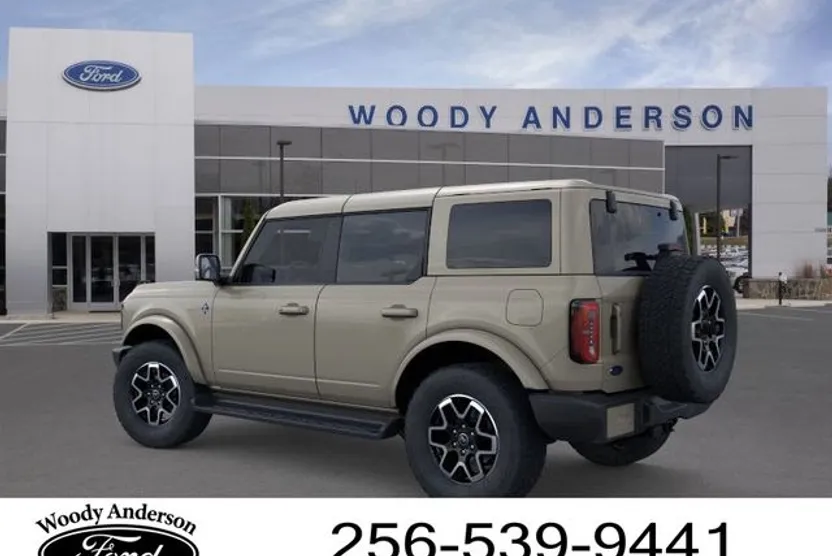 2025 Ford Bronco Outer Banks photo 1