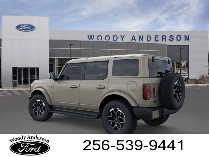2025 Ford Bronco Outer Banks photo 1