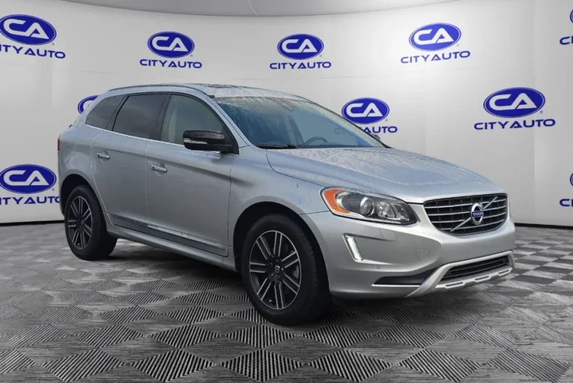 2017 Volvo XC60 T5 Dynamic photo 1