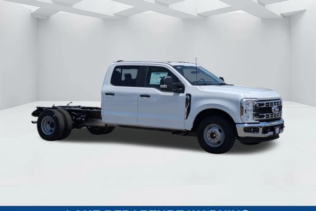 2025 Ford F-350 photo 1