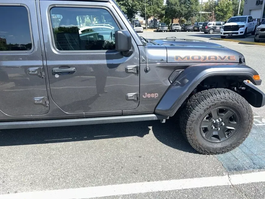 2023 Jeep Gladiator Mojave photo 1