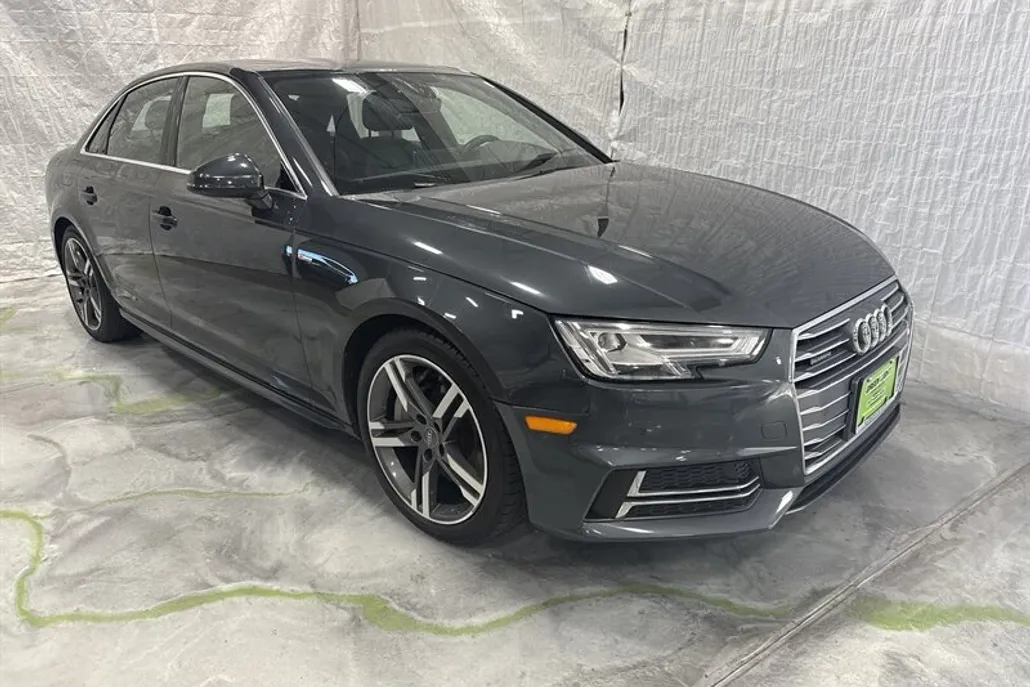 2017 Audi A4 2.0T Premium Plus Quattro photo 1