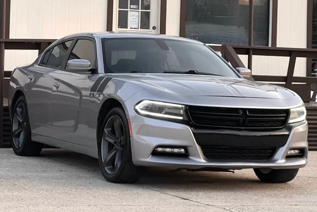 2018 Dodge Charger R/T photo 1
