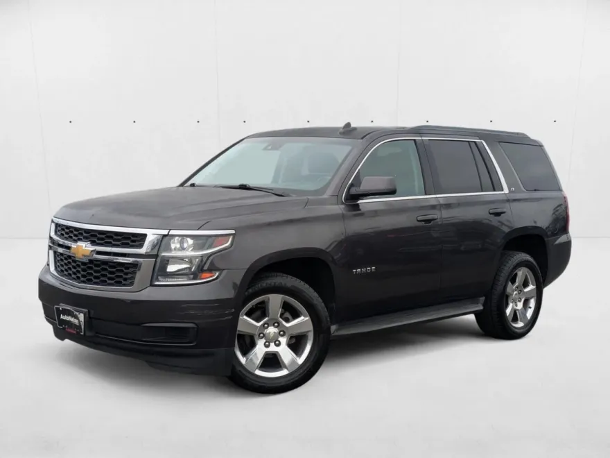 2016 Chevrolet Tahoe LT photo 1
