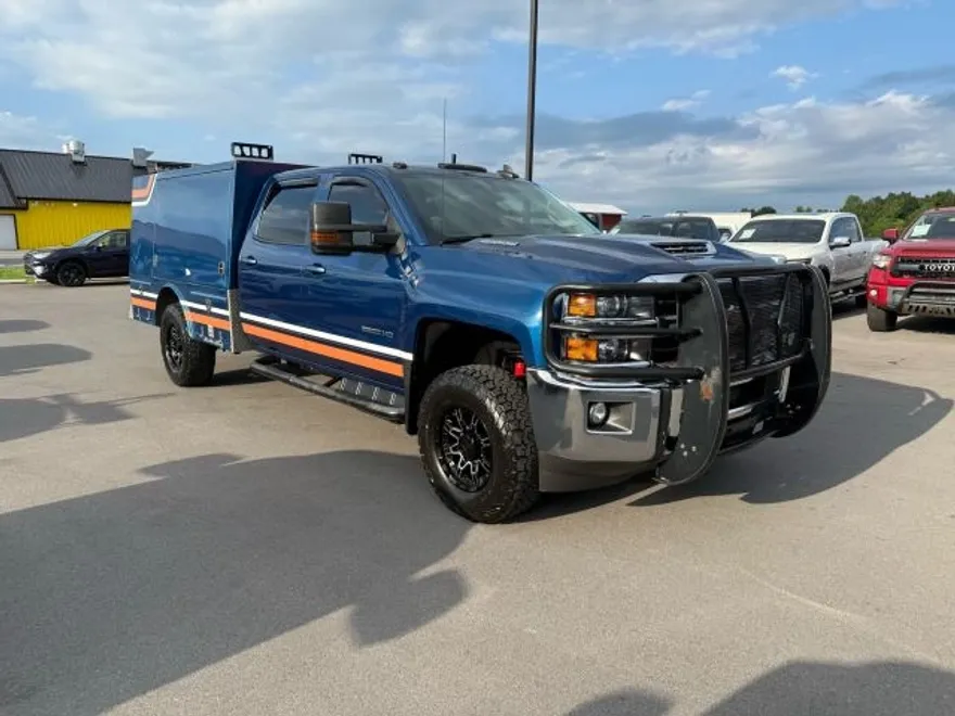 2019 Chevrolet Silverado 2500HD LT photo 1