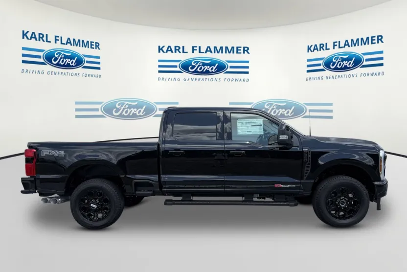 2025 Ford F-350 Lariat photo 1