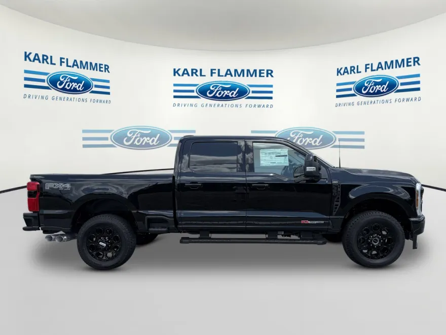 2025 Ford F-350 Lariat photo 1