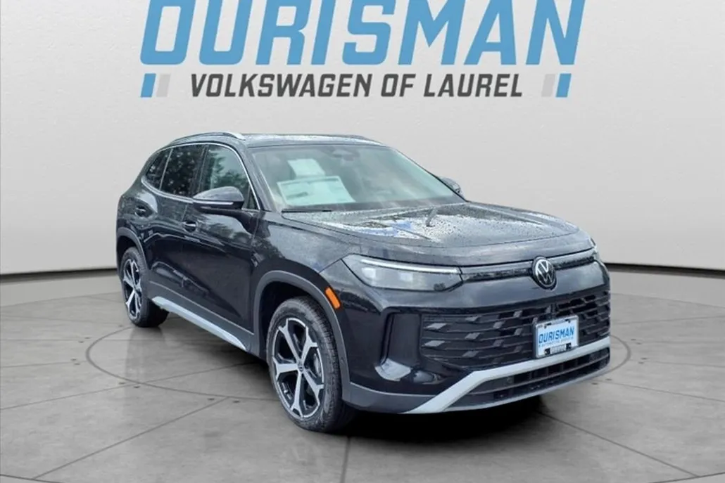2025 Volkswagen Tiguan SE photo 1