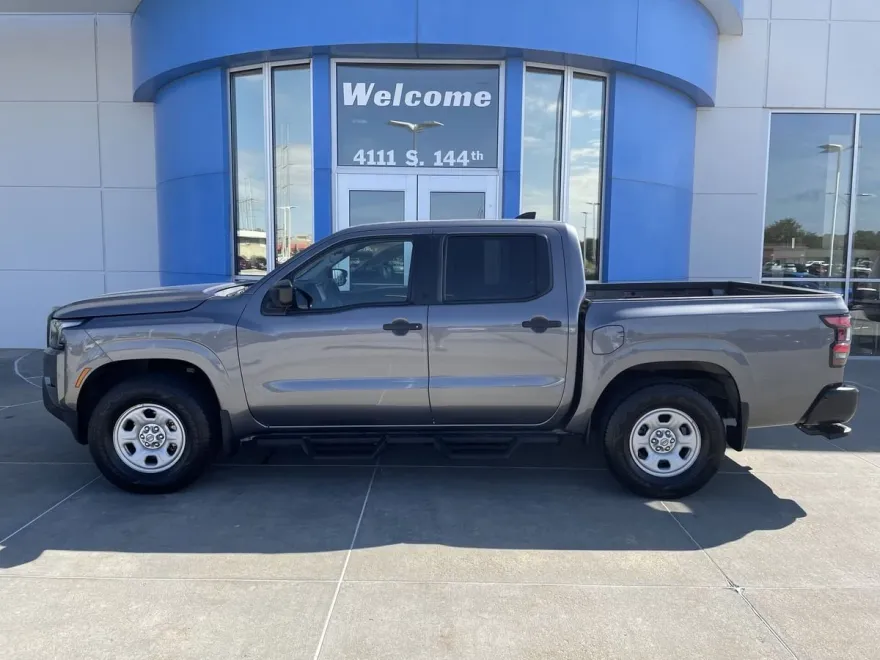 2022 Nissan Frontier S photo 1