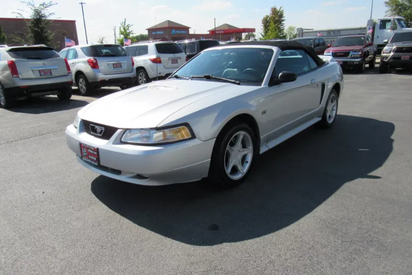 2000 Ford Mustang Convertible GT photo 1