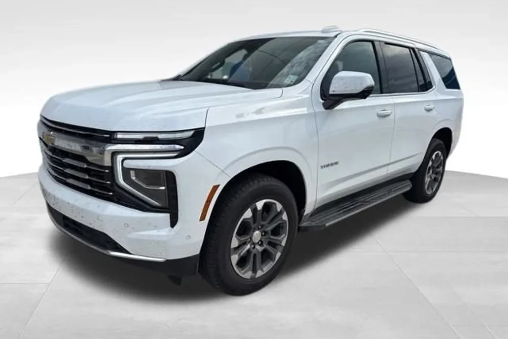 2025 Chevrolet Tahoe LT photo 1