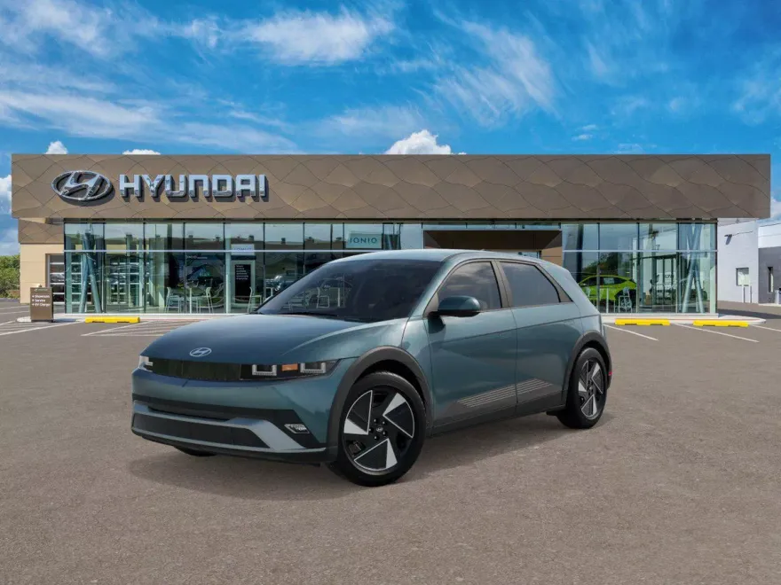 2025 Hyundai Ioniq 5 SE Standard Range photo 1