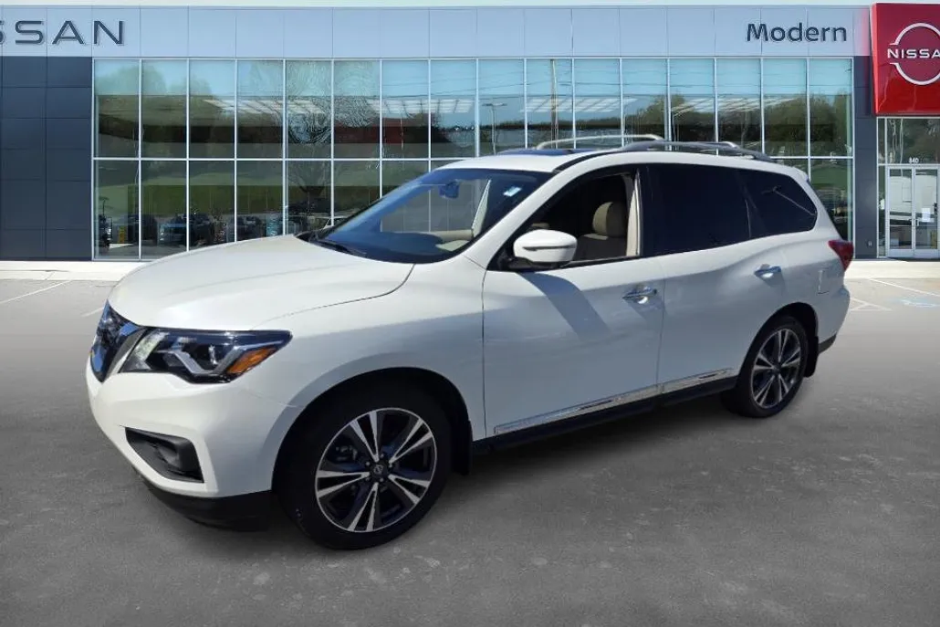 2020 Nissan Pathfinder Platinum photo 1