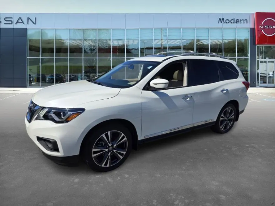 2020 Nissan Pathfinder Platinum photo 1