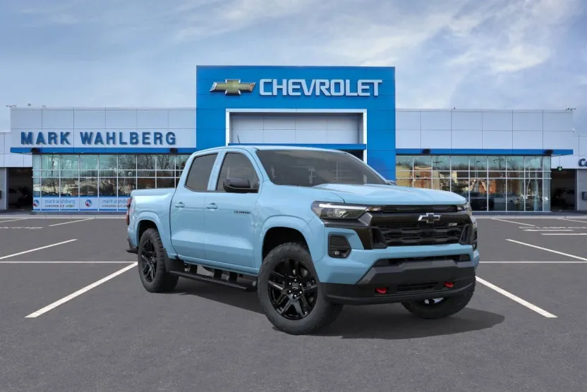 2025 Chevrolet Colorado Z71 photo 1