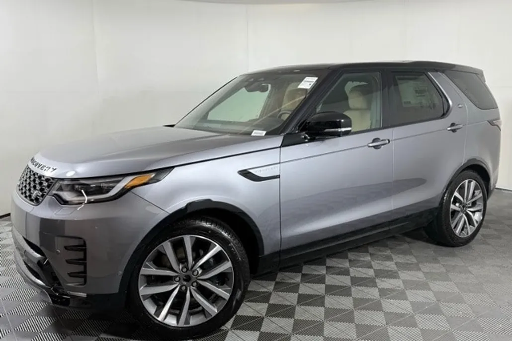 2025 Land Rover Discovery SE photo 1