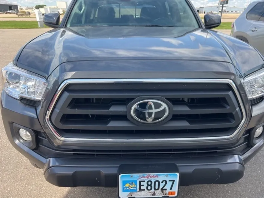 2022 Toyota Tacoma SR 4x4 photo 1