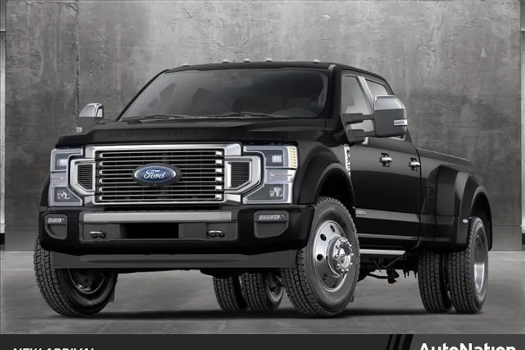 2025 Ford F-450 Platinum photo 1
