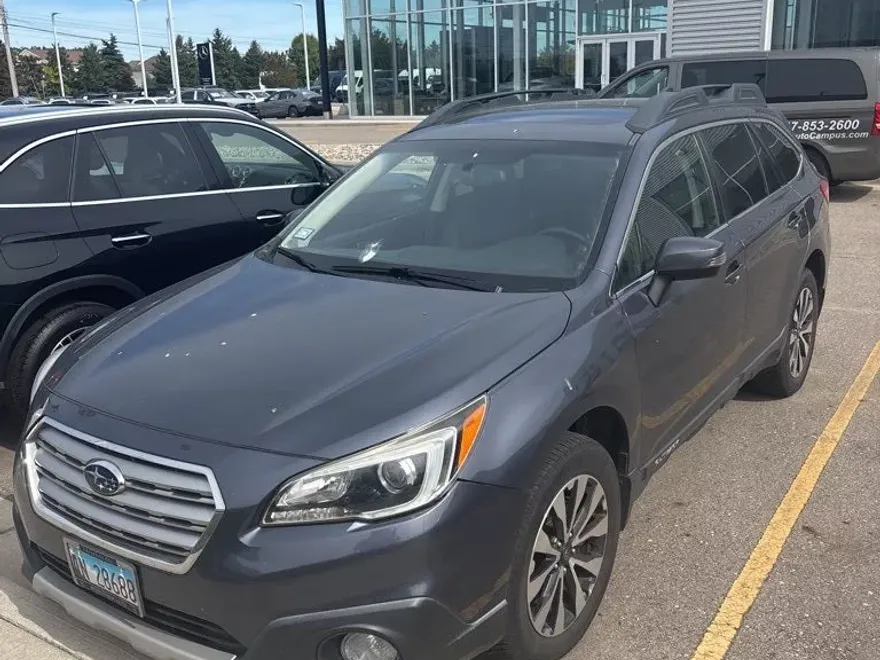 2017 Subaru Outback 3.6R Limited photo 1