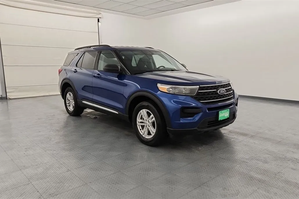 2022 Ford Explorer XLT photo 1