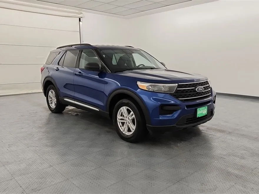 2022 Ford Explorer XLT photo 1