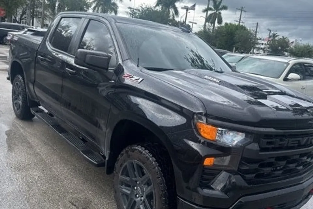 2024 Chevrolet Silverado 1500 Custom Trail Boss photo 1