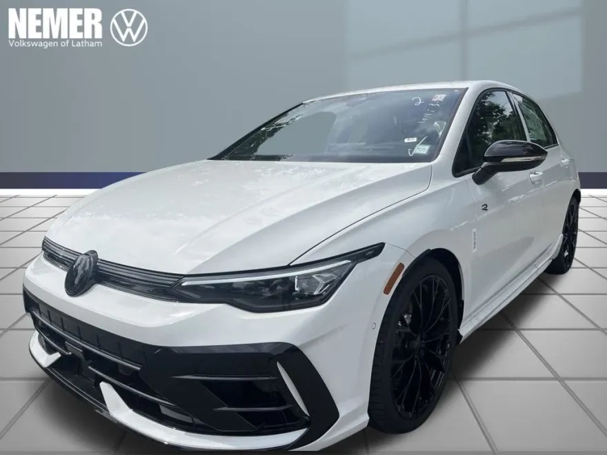 2025 Volkswagen Golf R photo 1