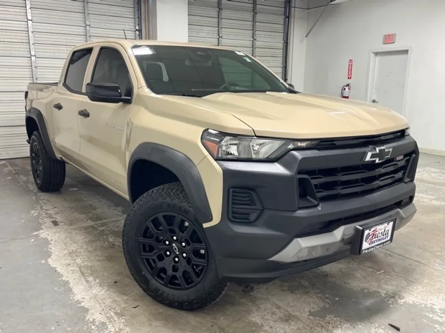 2024 Chevrolet Colorado Trail Boss photo 1