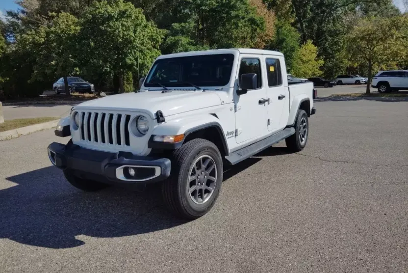 2022 Jeep Gladiator Overland photo 1