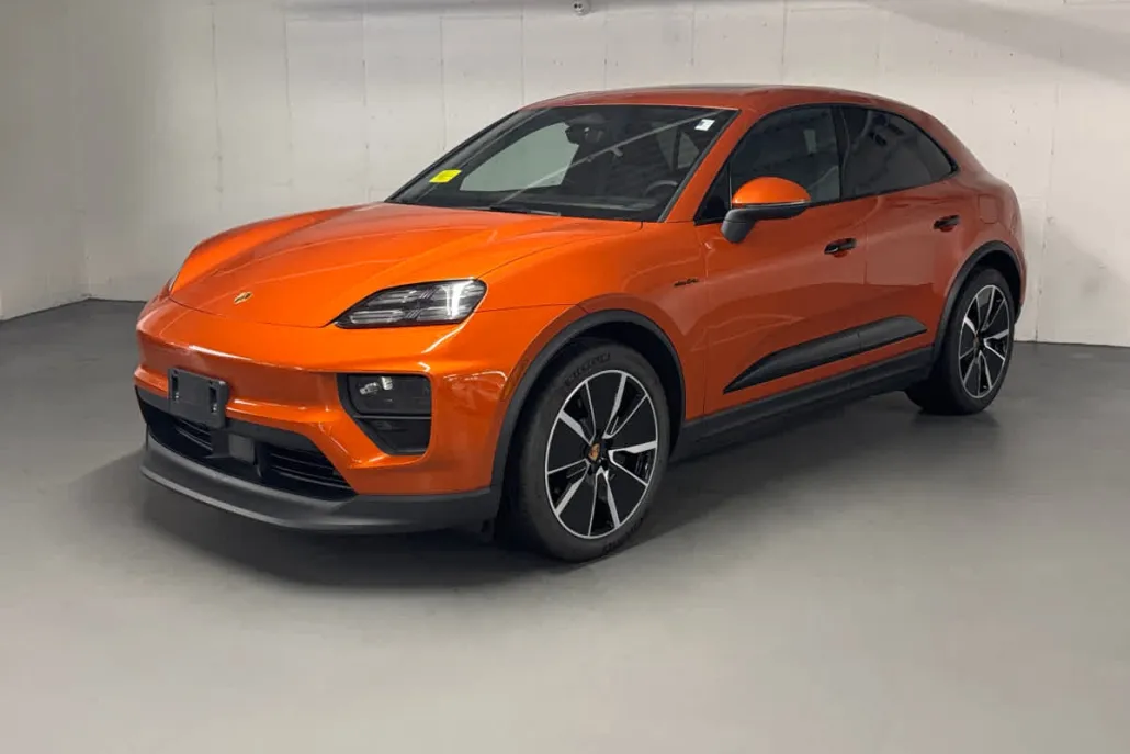 2024 Porsche Macan Electric 4 photo 1