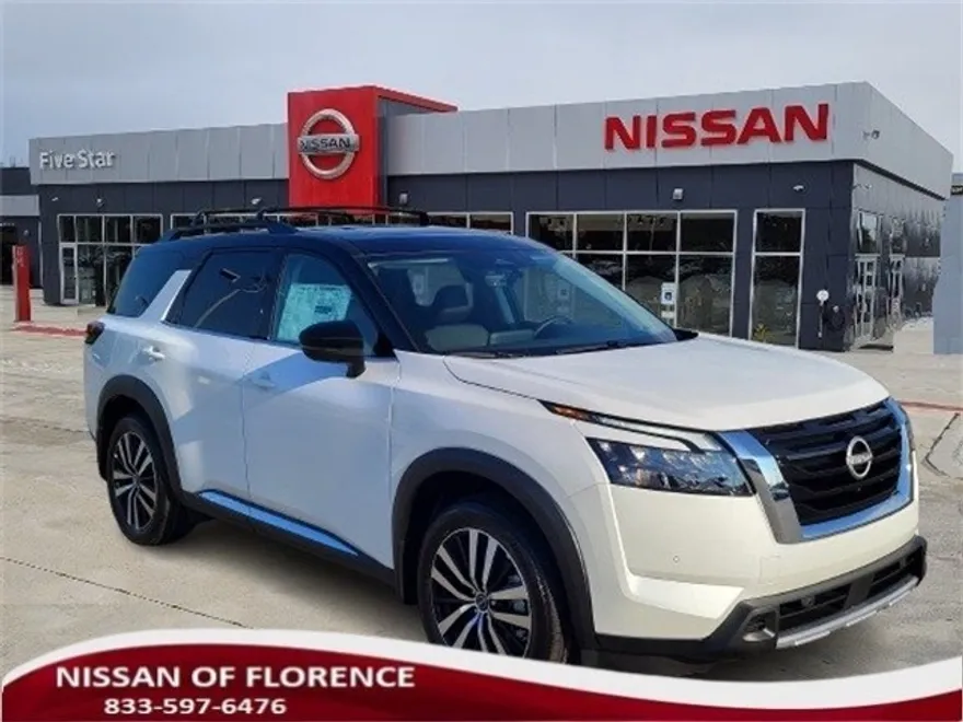 2025 Nissan Pathfinder Platinum photo 1