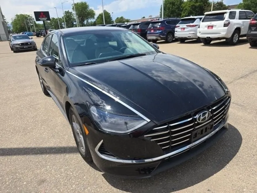 2023 Hyundai Sonata SE photo 1