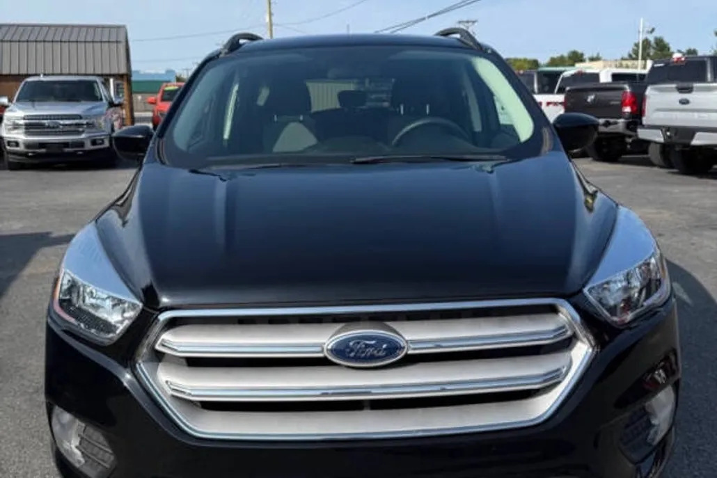 2018 Ford Escape SE photo 1