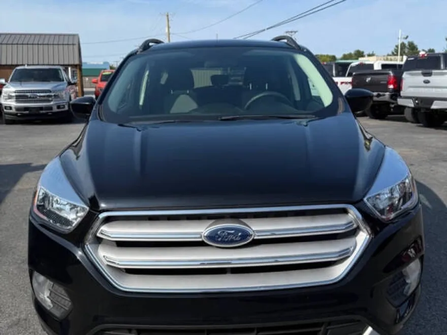 2018 Ford Escape SE photo 1