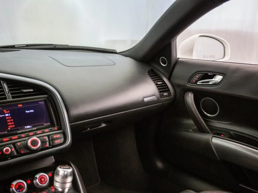 2011 Audi R8 5.2 photo 6