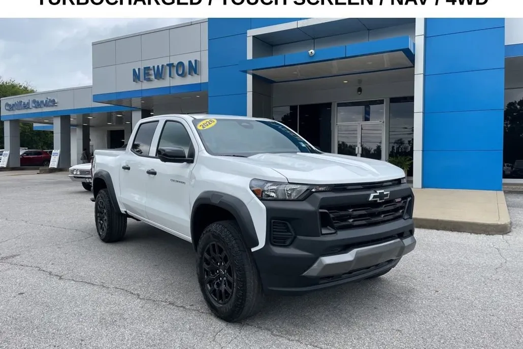 2026 Chevrolet Colorado Trail Boss photo 1