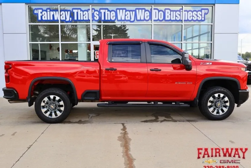 2024 Chevrolet Silverado 2500HD Custom photo 1