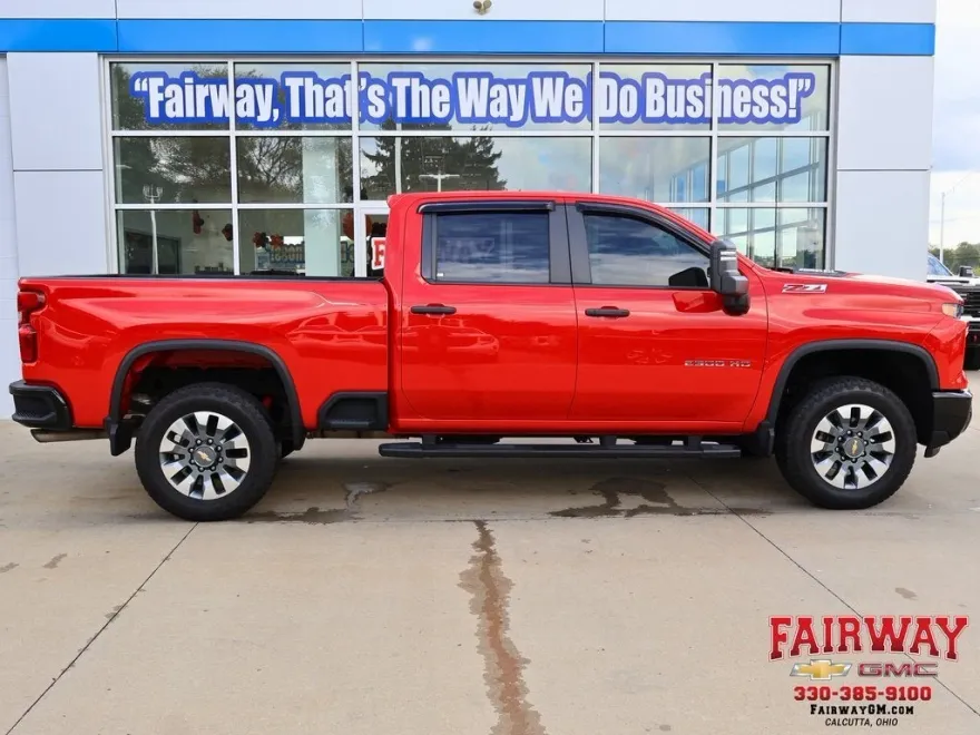 2024 Chevrolet Silverado 2500HD Custom photo 1